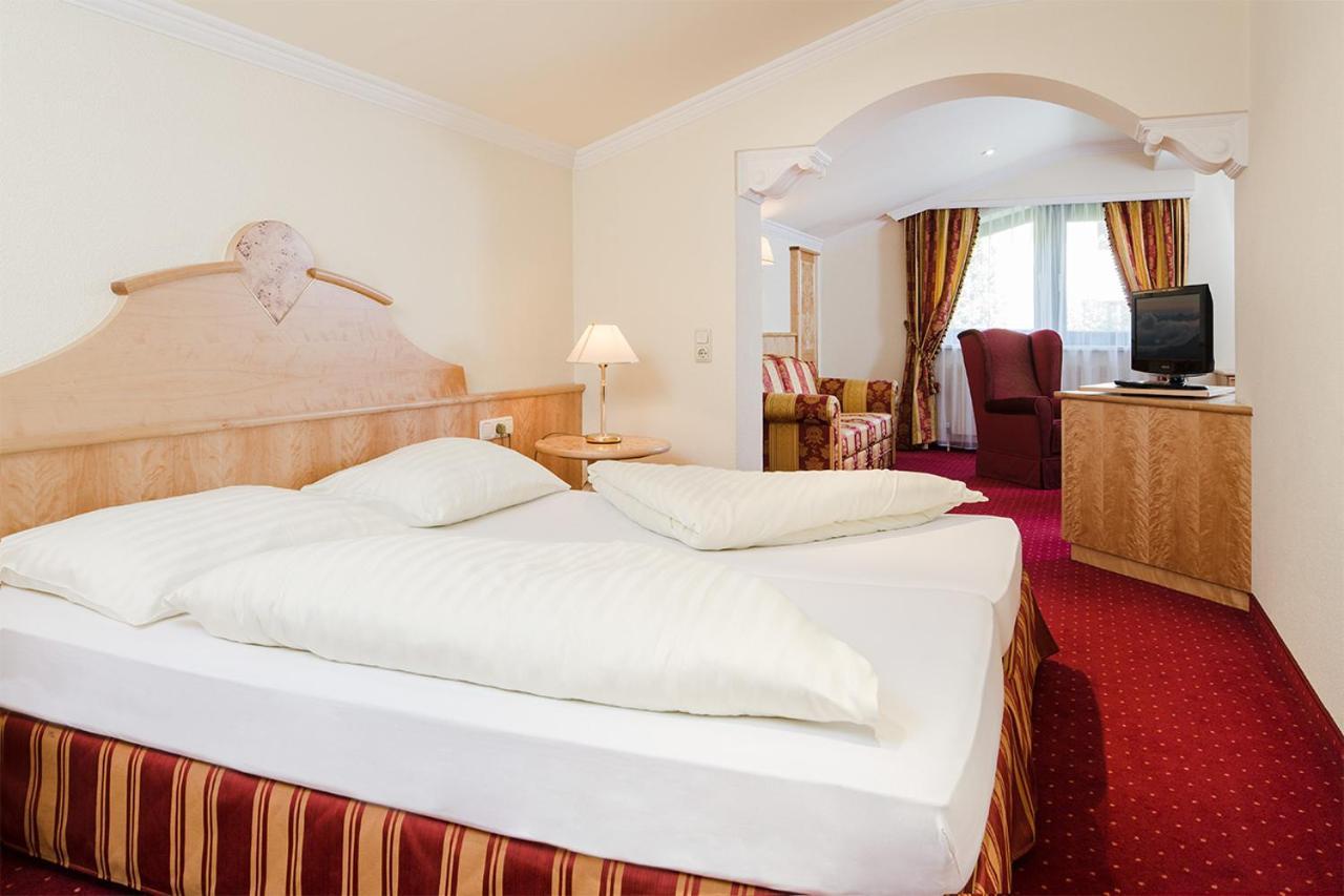 Hotel Jenbacherhof B&B Экстерьер фото